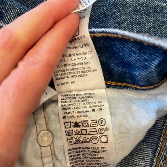 NWOT Levi's Women's 501 Jeans Size W26 L26 Blue - Picture 11 of 11